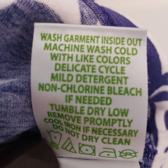 Lily Pulitzer Seashells Purple & White  Short Slv T Shirt Cotton Stretch Medium - Picture 5 of 8